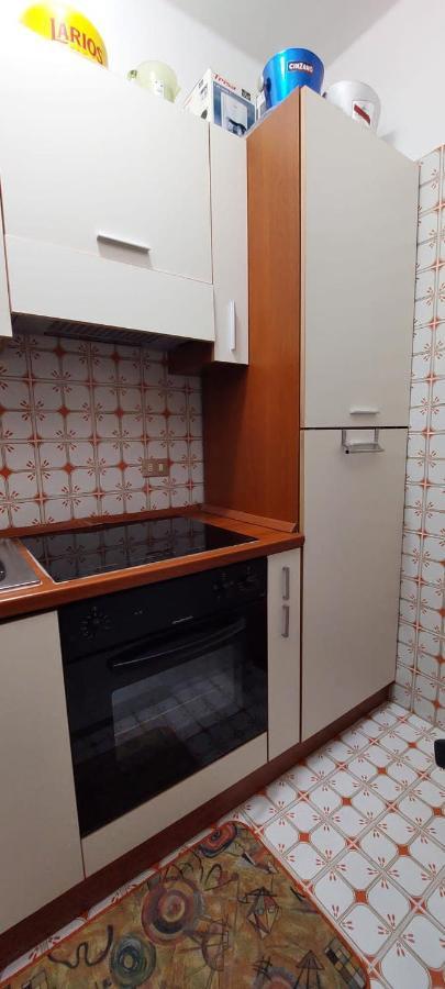 Ampio Monolocale Con Terrazzo - A 2 Passi Dal Mare Apartment Latte Exterior photo